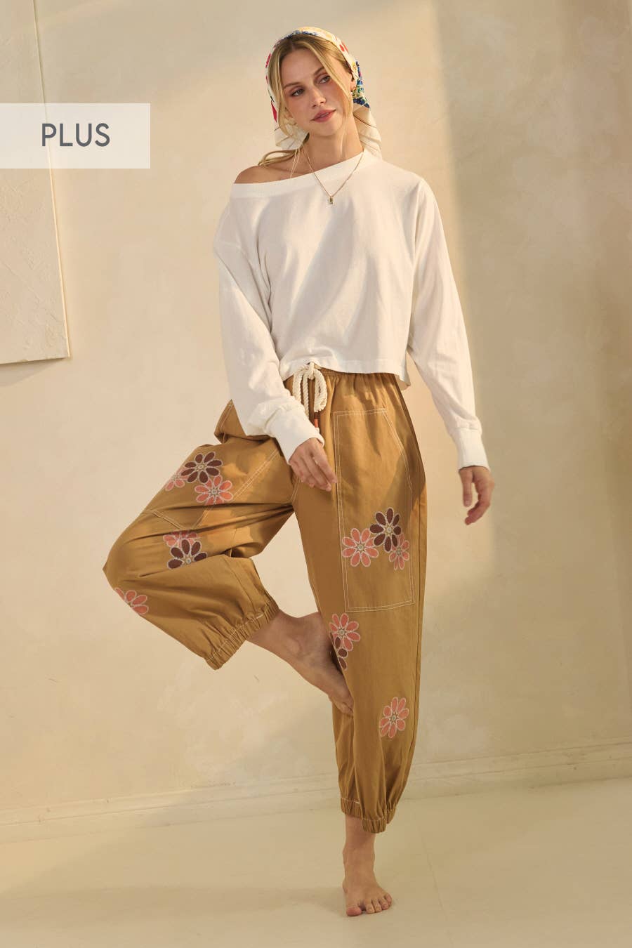 Plus Relaxed-fit Cropped Pants: Black / Plus Size / 2XL