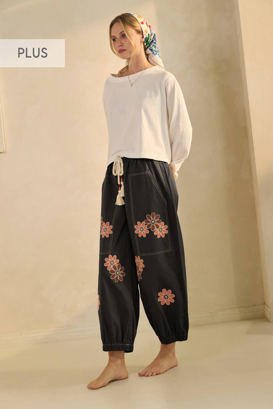 Plus Relaxed-fit Cropped Pants: Black / Plus Size / 2XL
